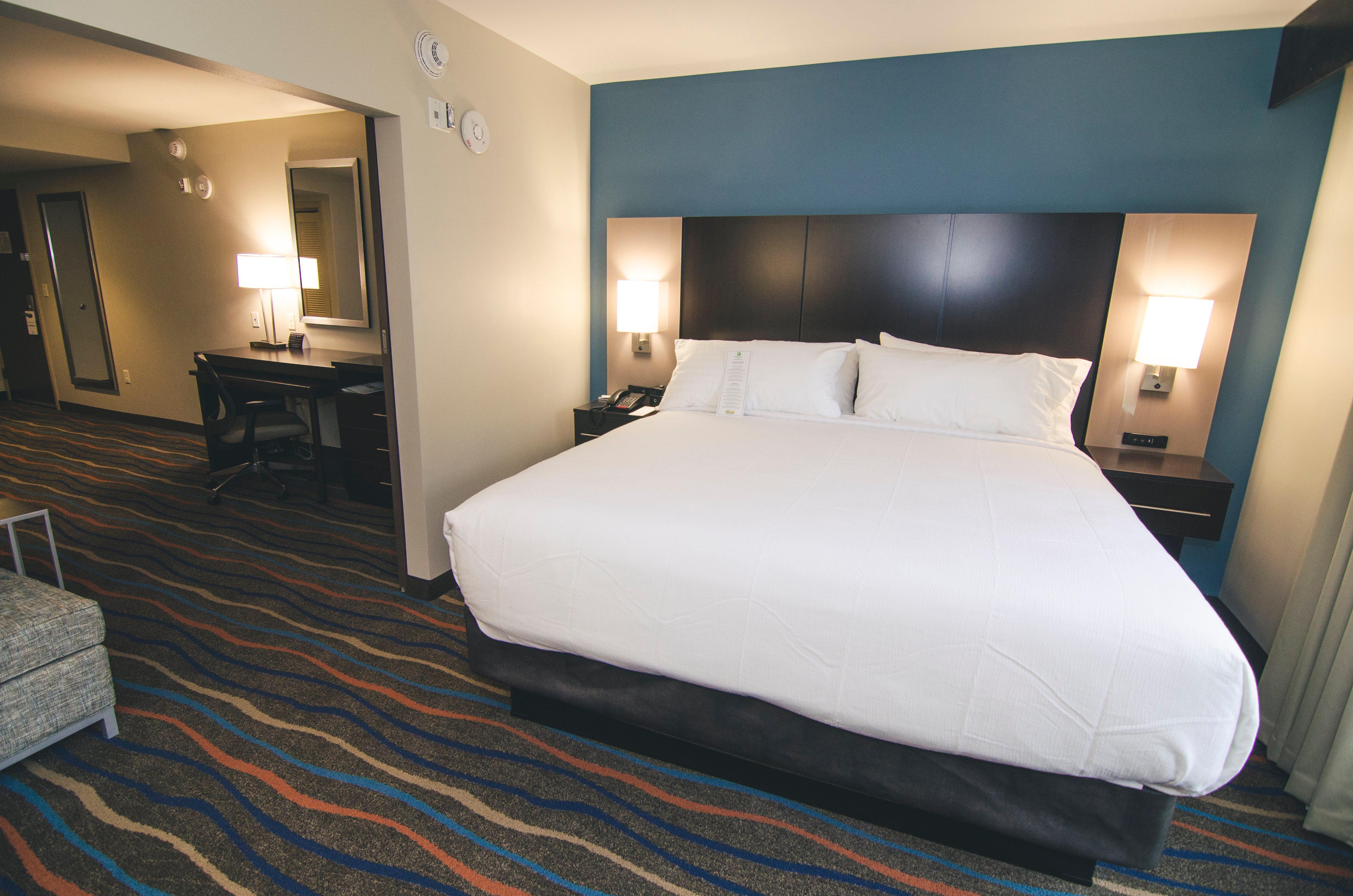 Hotel & By Ihg Chattanooga