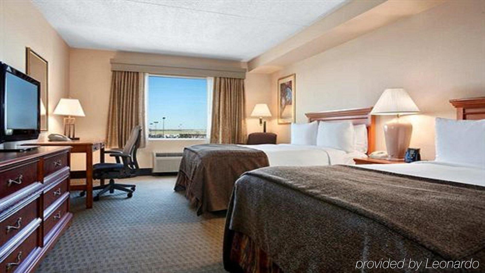 Hotel & By Ihg